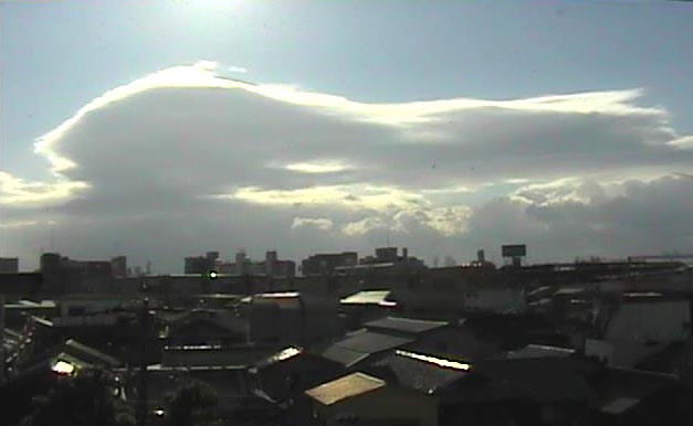 雲　ライブカメラ画像から　2005年12月13日